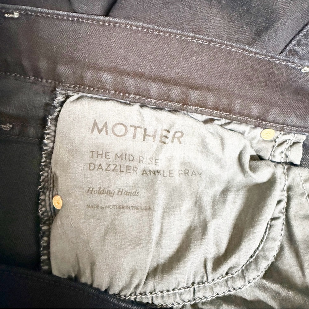 NEW MOTHER The Mid Rise Dazzler Ankle Fray Jeans Holding Hands 33 NWOT - Picture 7 of 8